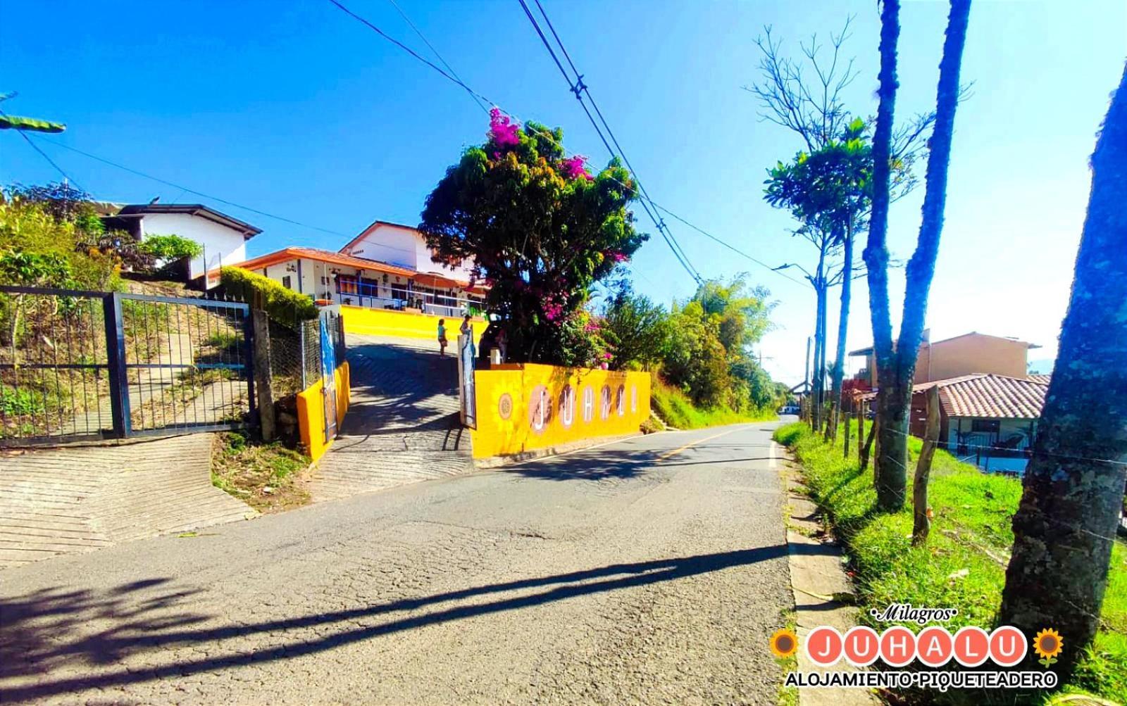 ᒍᑌᕼᗩᒪᑌ Hotell Jericoc  Eksteriør bilde
