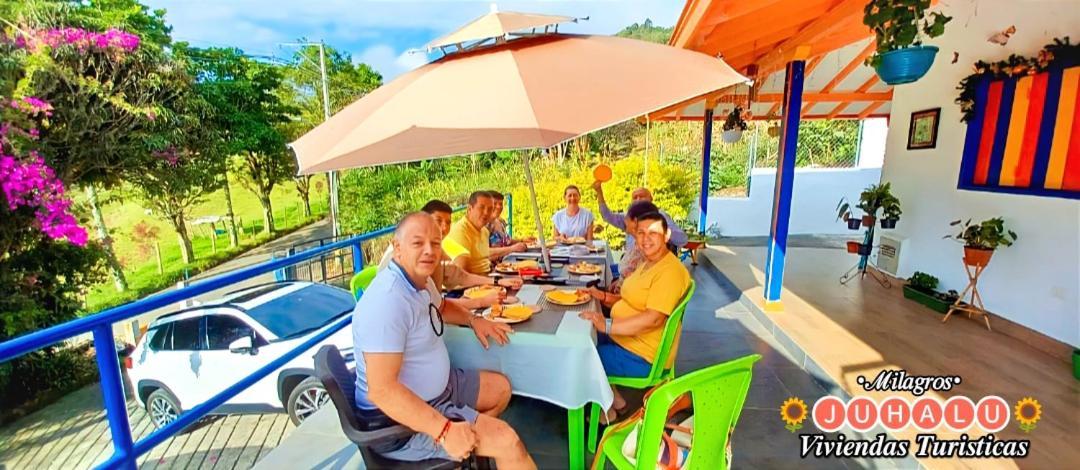 ᒍᑌᕼᗩᒪᑌ Hotell Jericoc  Eksteriør bilde
